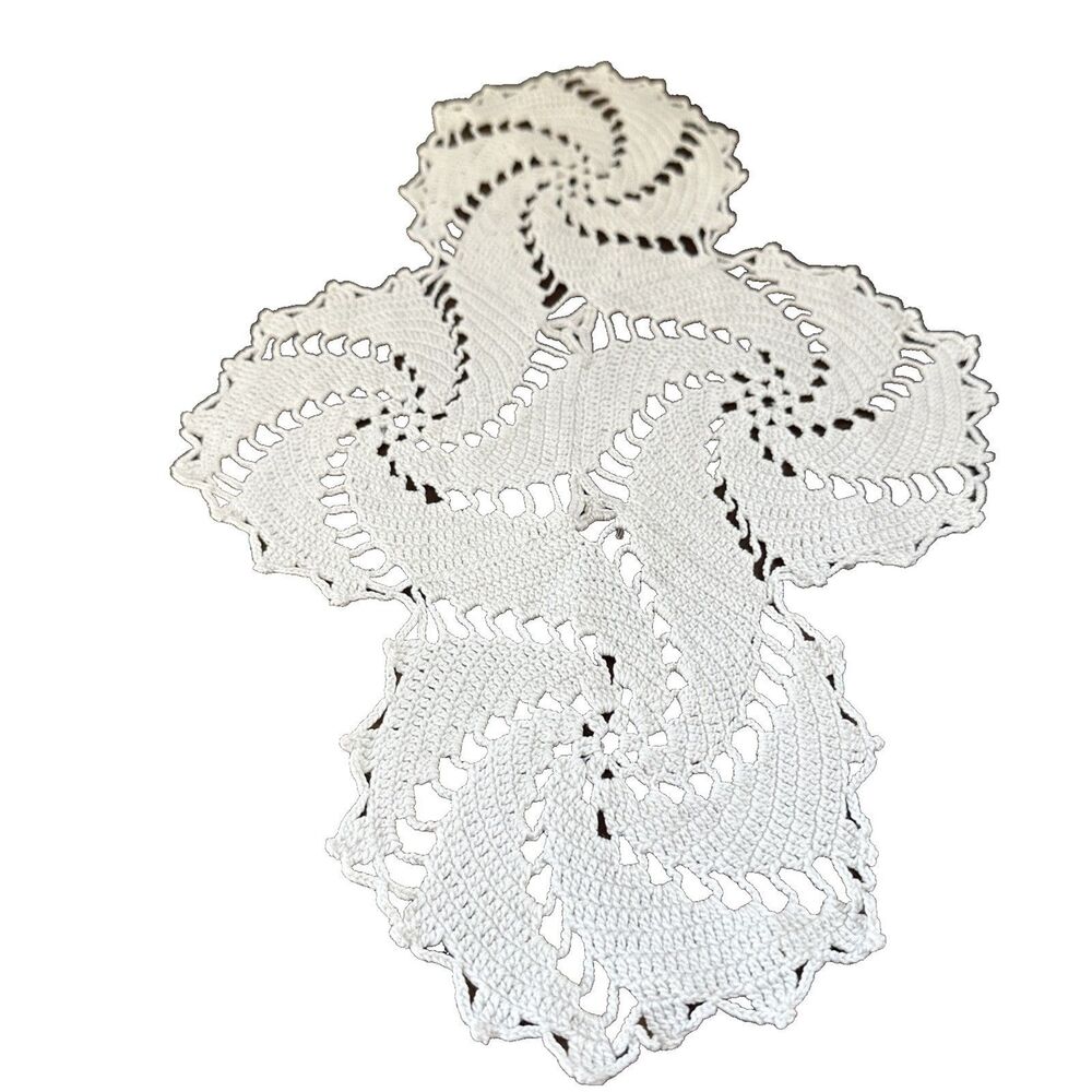 Set of 4 Vintage Crochet Doilies White, cottage core, grandma core, handmade